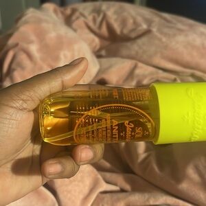 Discontinued “Anitta” Sol de janeiro spray